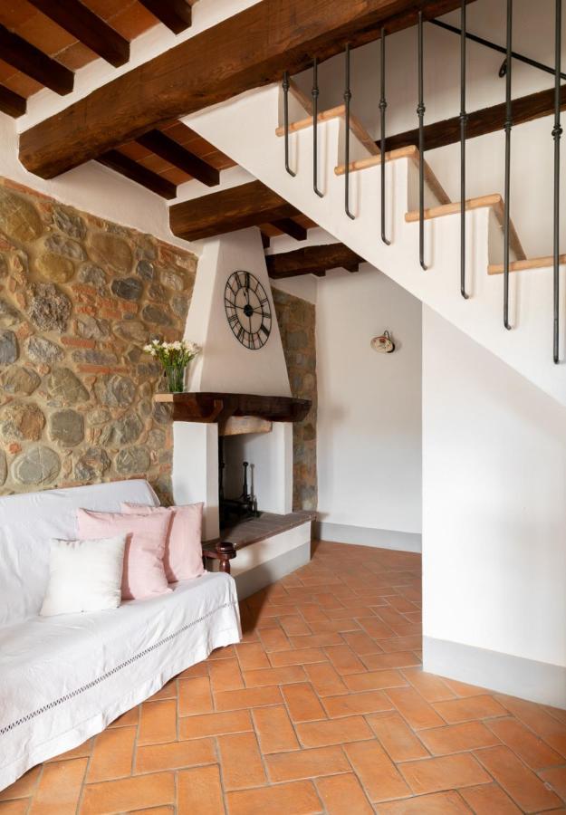Contignano Noi2+2 Vacanze - App. Andrea מראה חיצוני תמונה