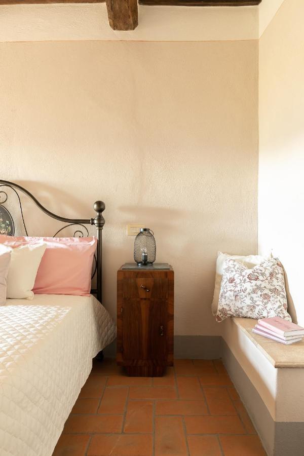 Contignano Noi2+2 Vacanze - App. Andrea מראה חיצוני תמונה